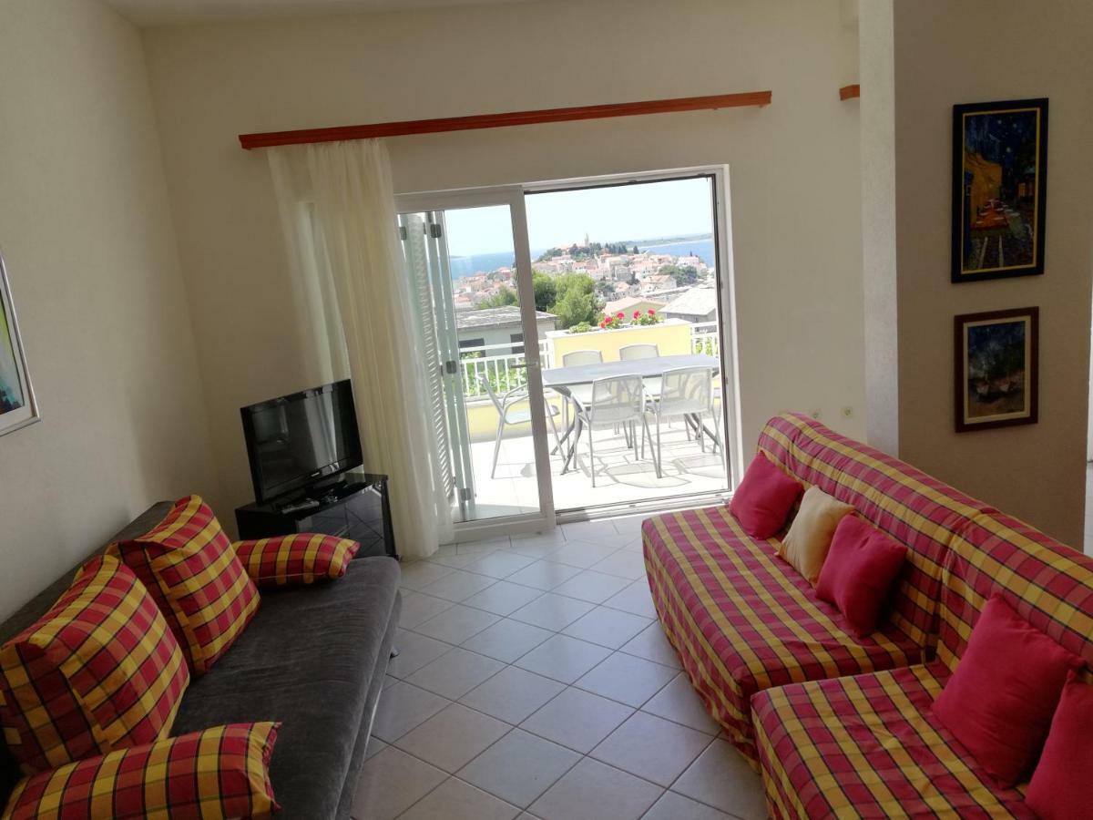 Apartmani Marija プリモシュテン エクステリア 写真