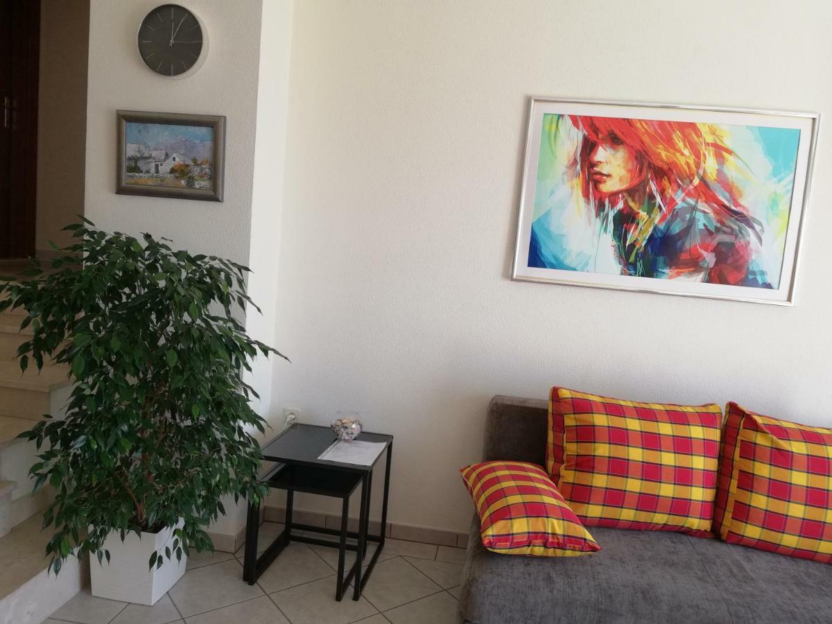 Apartmani Marija プリモシュテン エクステリア 写真